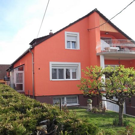 Patri Apartmanhaz كيستاي المظهر الخارجي الصورة