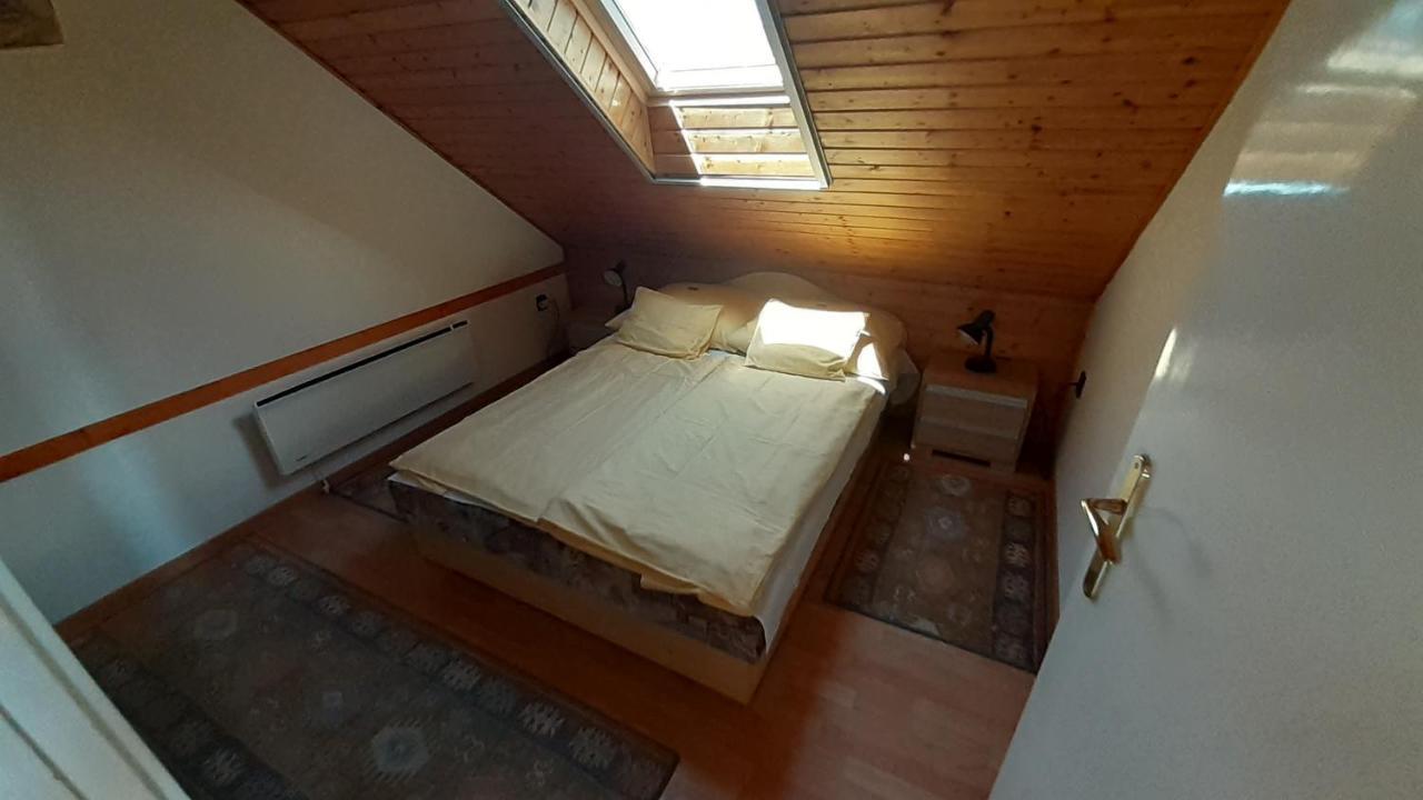 Patri Apartmanhaz كيستاي المظهر الخارجي الصورة