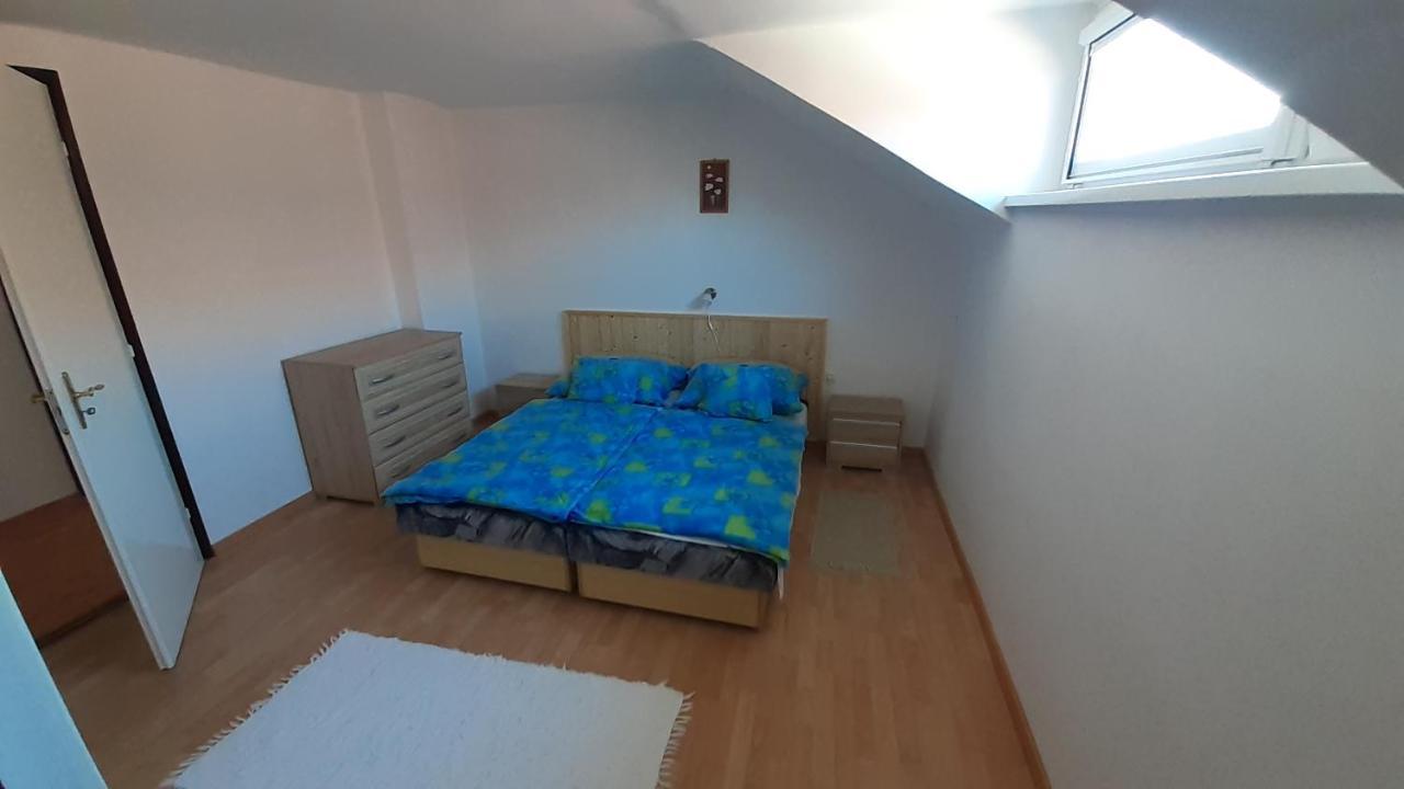 Patri Apartmanhaz كيستاي المظهر الخارجي الصورة