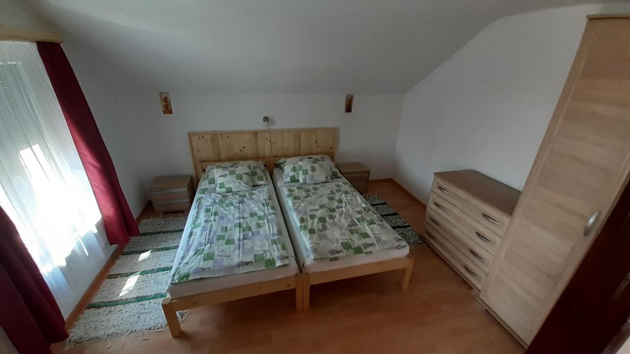 Patri Apartmanhaz كيستاي المظهر الخارجي الصورة